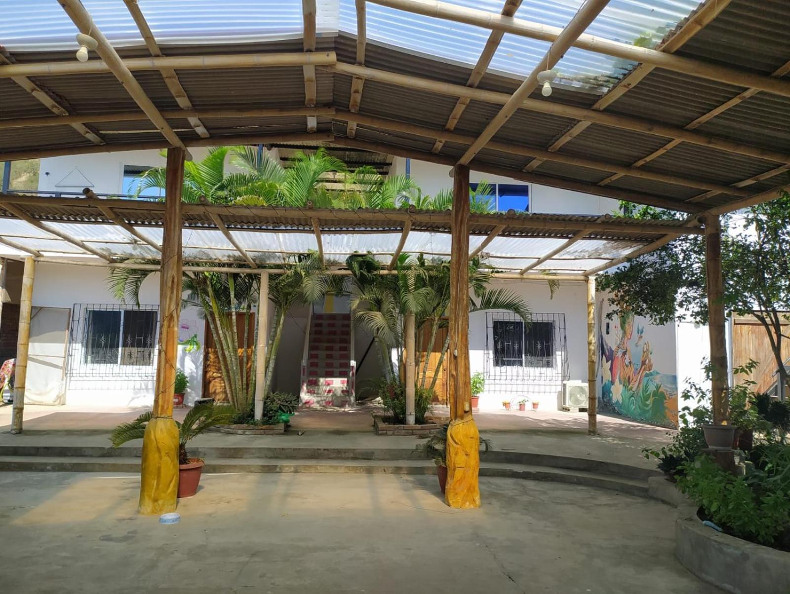 Hosteria Del Puerto Puerto López Esterno foto
