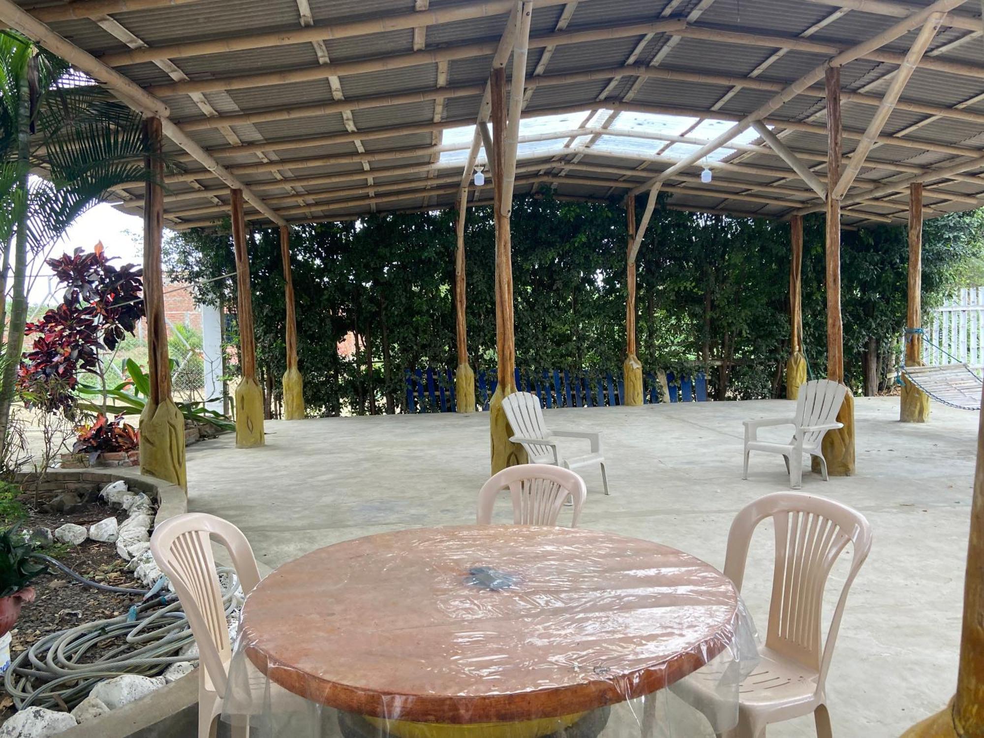 Hosteria Del Puerto Puerto López Esterno foto