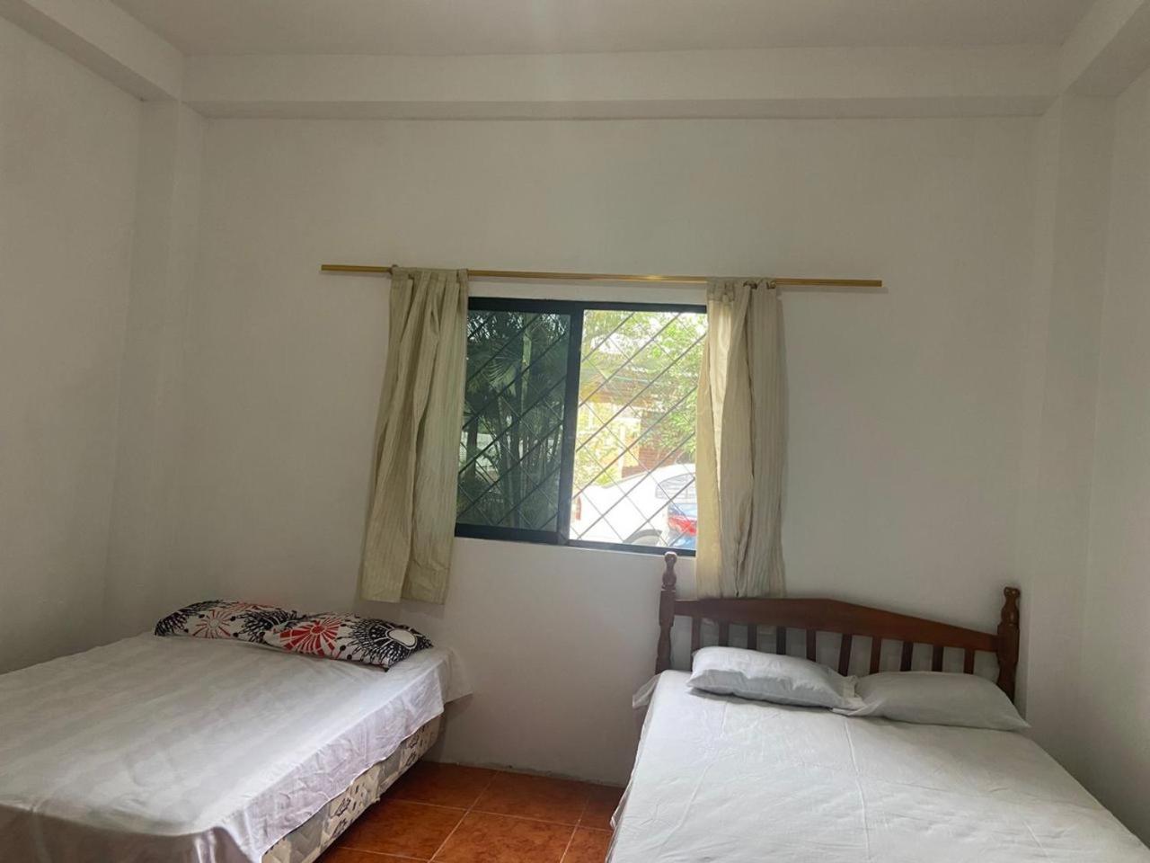 Hosteria Del Puerto Puerto López Esterno foto