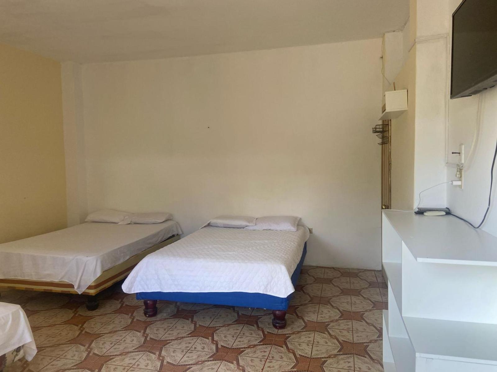 Hosteria Del Puerto Puerto López Esterno foto