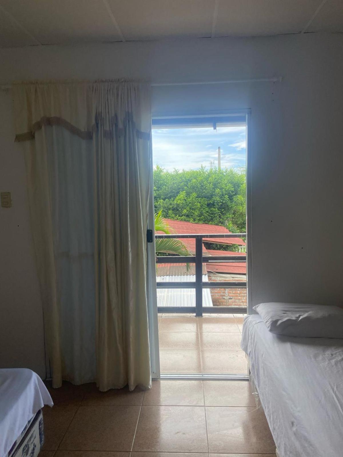 Hosteria Del Puerto Puerto López Esterno foto
