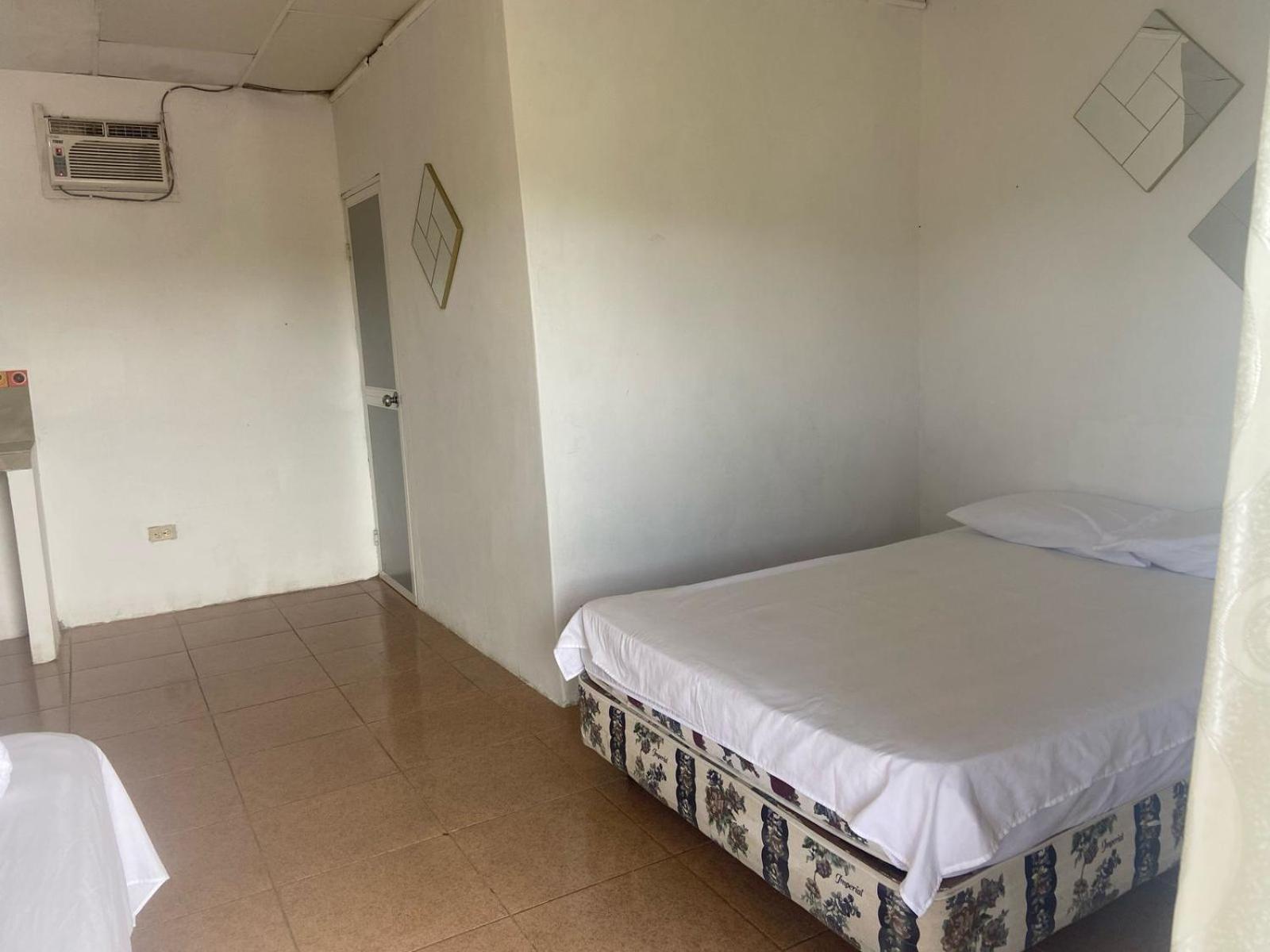 Hosteria Del Puerto Puerto López Esterno foto