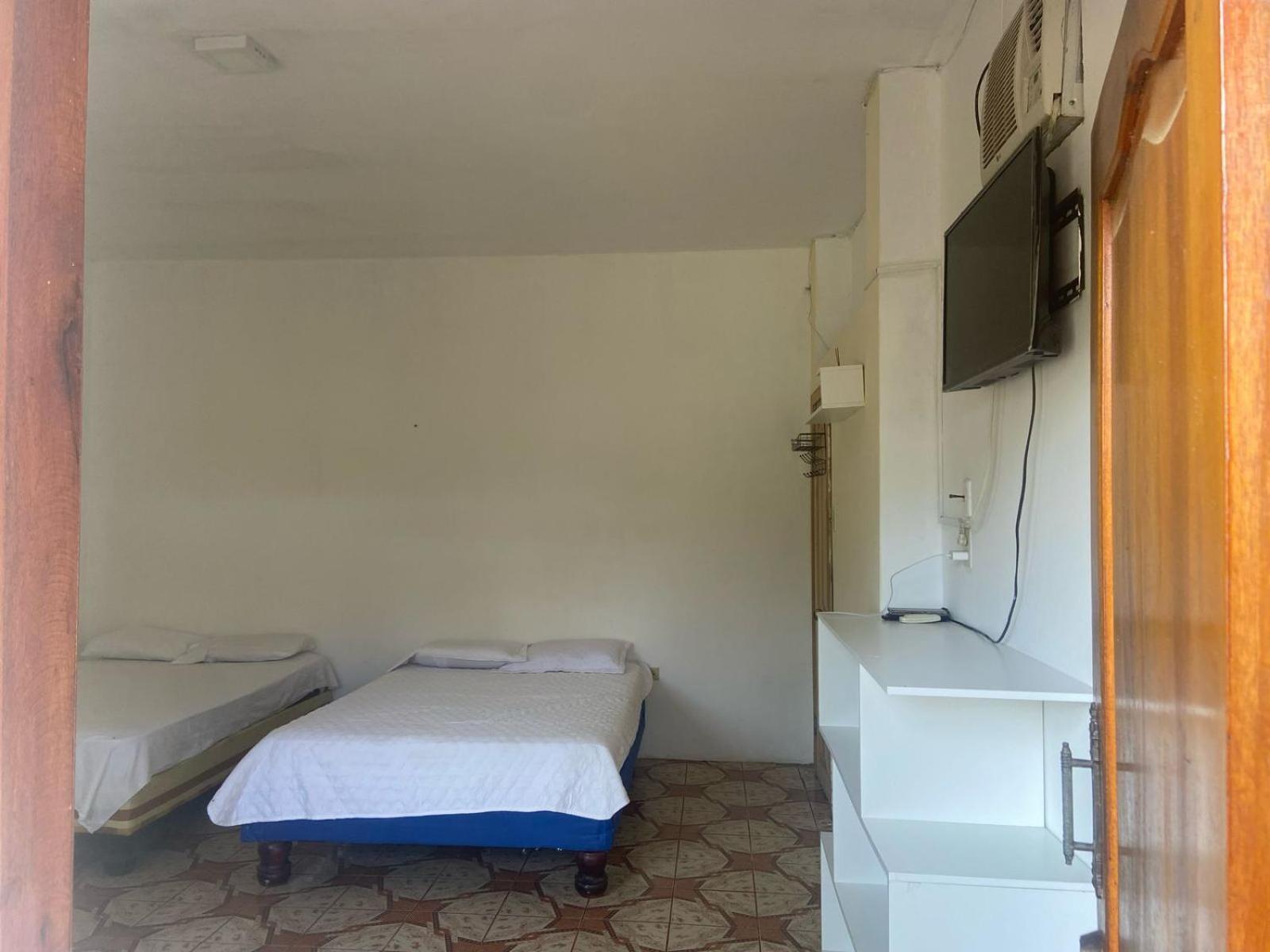 Hosteria Del Puerto Puerto López Esterno foto